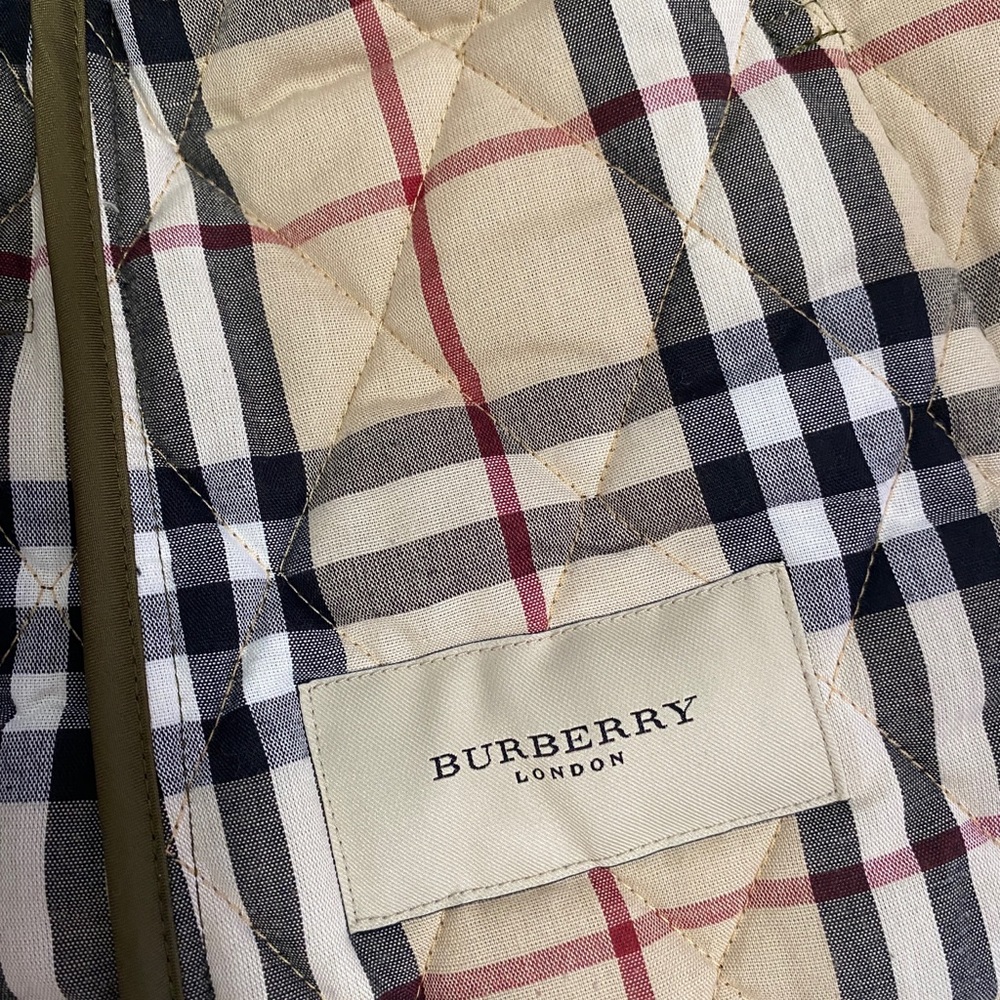 Burberry London Quilted Jacket - Picture 4 of 8